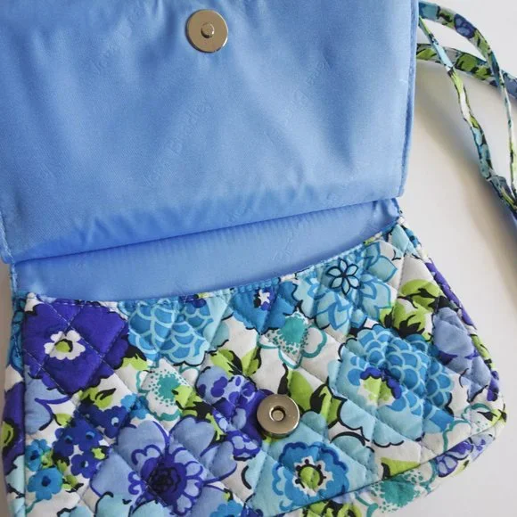 Vera Bradley Quilted Blue Floral Crossbody Bag - Picture 2 of 6